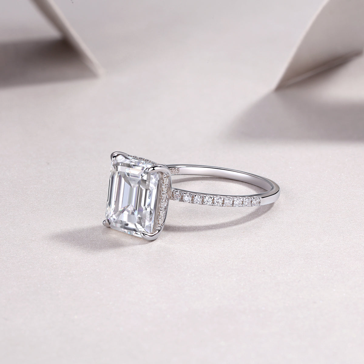 An octagonal 9*11 Moissanite S925 pure silver and platinum-plated eco-friendly diamond ring