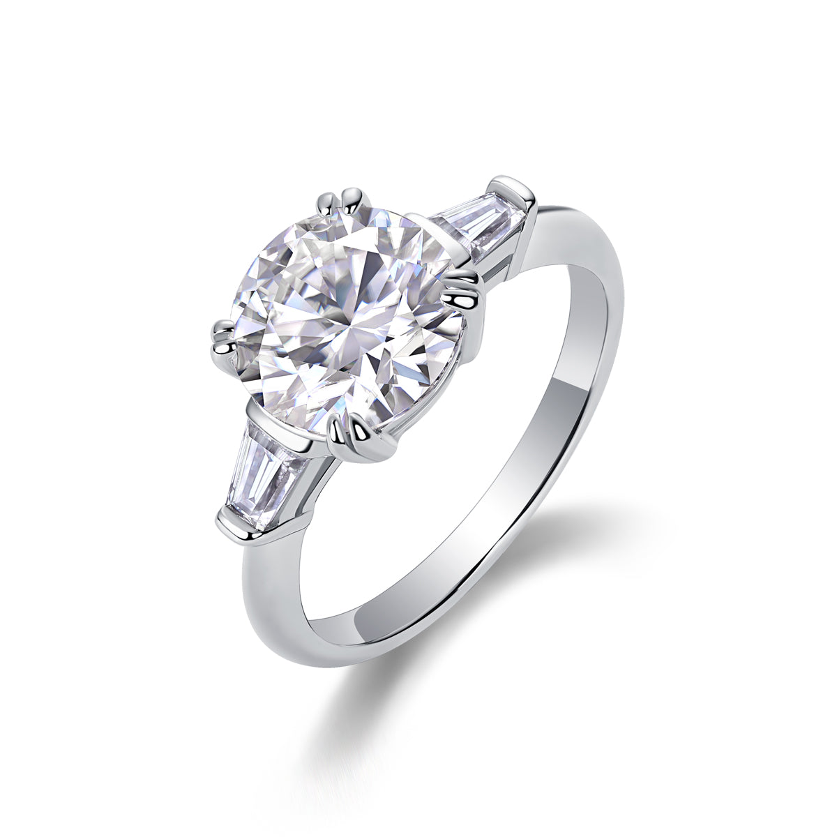 A 3-carat eco-friendly diamond ring set with Moissanite S925 sterling silver plated with platinum