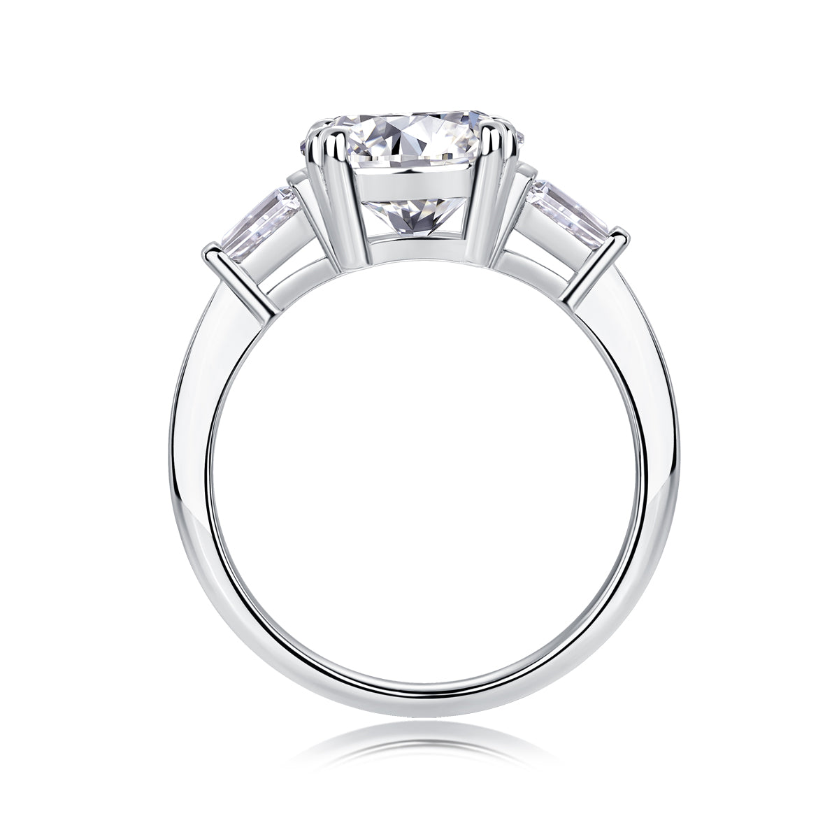 A 3-carat eco-friendly diamond ring set with Moissanite S925 sterling silver plated with platinum