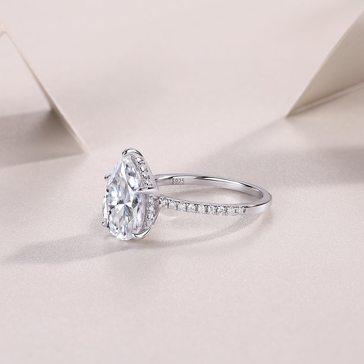 Light and shadow - inlaid pear-shaped 9*13 moissanite ring environmentally friendly diamond ring S925 sterling silver ring