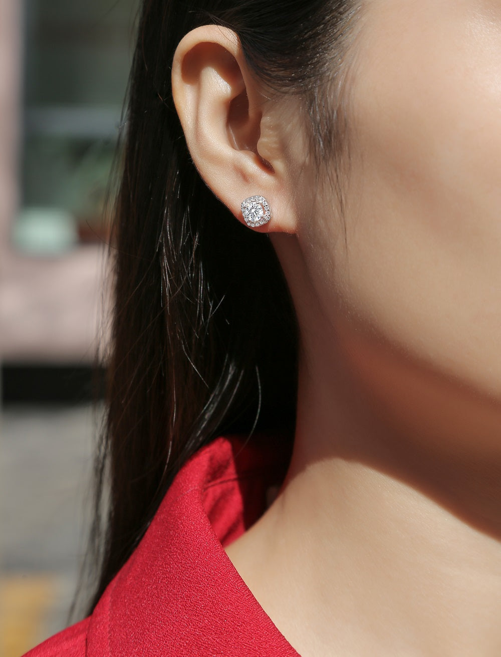 Luxury square earrings - inlaid with moissanite comparable to natural diamonds, fashionable and luxurious silver earrings