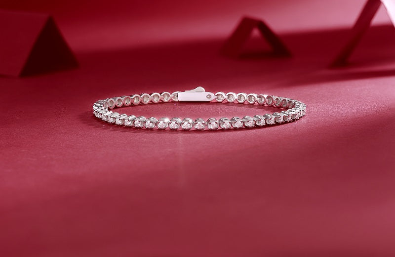 Starry sky-inlaid moissanite comparable to natural diamonds fashionable and luxurious silver bracelet